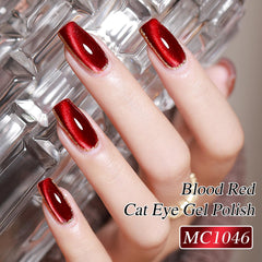 Double Rhythm close-up cat eye stripe showing holographic shimmer benefit