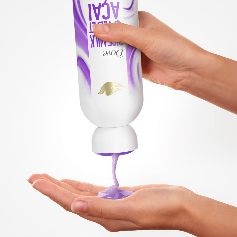 Dove creamy lather texture illustrating rich foam and moisturizing feel