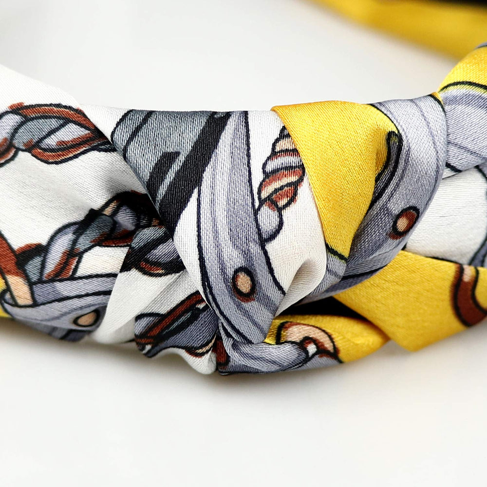 DRESHOW cross knot detail highlighting decorative knot and secure fit benefit