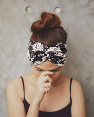 DRESHOW headband used in yoga class demonstrating non-slip hold and activity-ready benefit
