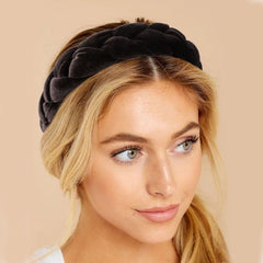 DRESHOW side profile of headband illustrating elastic fit and secure hold