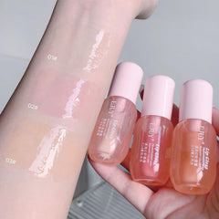 Dulele lip swatch on model demonstrating tint and plumping effect