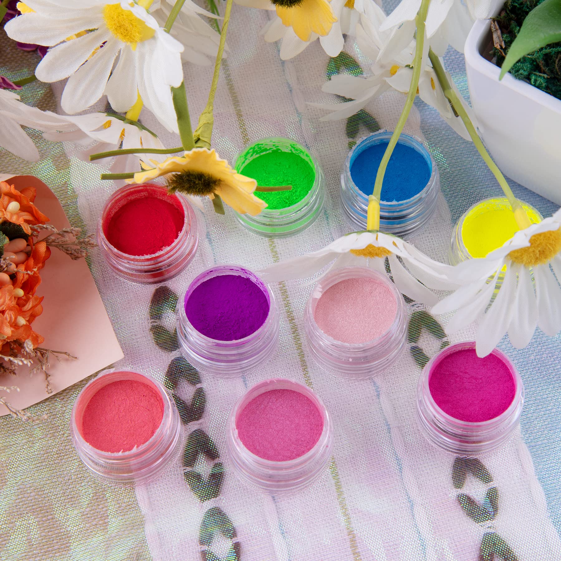 Duufin pigment jar beside coin showing compact size and easy storage