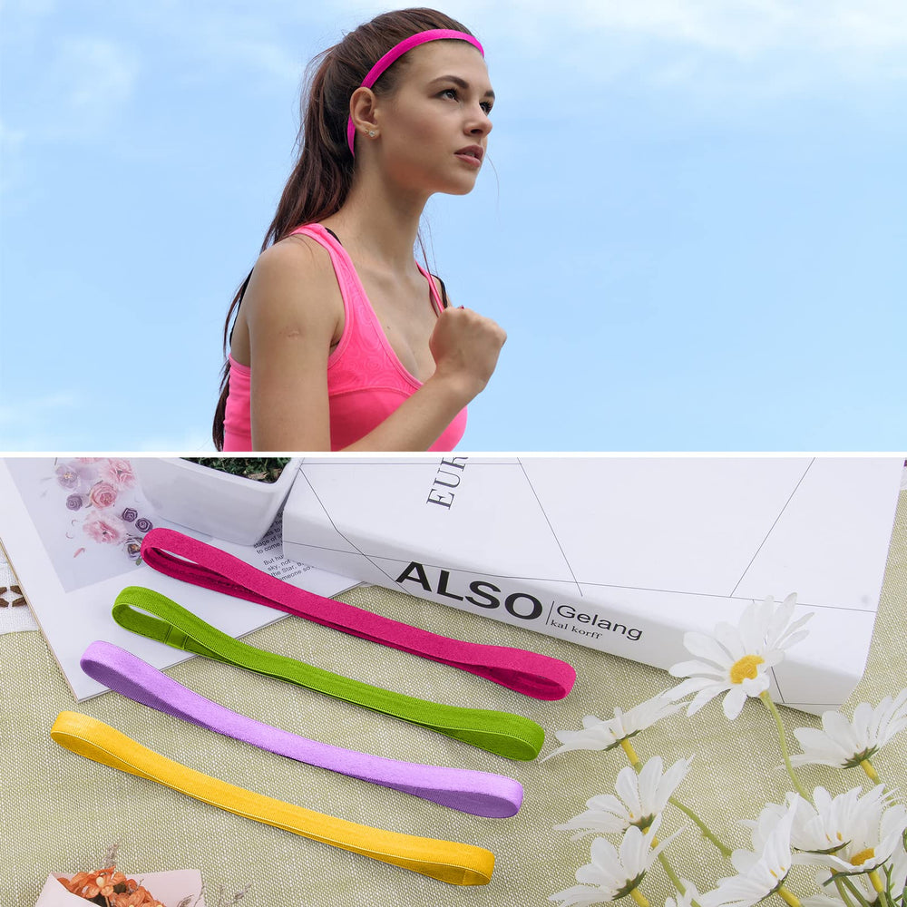 Duufin stretch demo in hand illustrating elastic fit and adjustable comfort