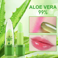 Eakroo applied on model lips delivering hydrated tinted finish