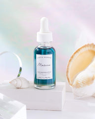 Earth Harbor spirulina and blue tansy display indicating natural botanical benefits