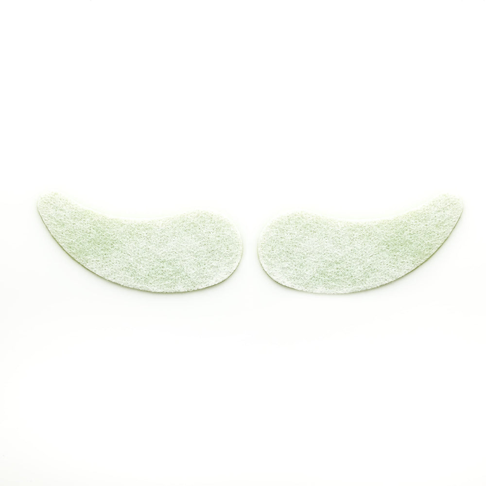 Earth Therapeutics patches applied under eye demonstrating depuffing and comfort