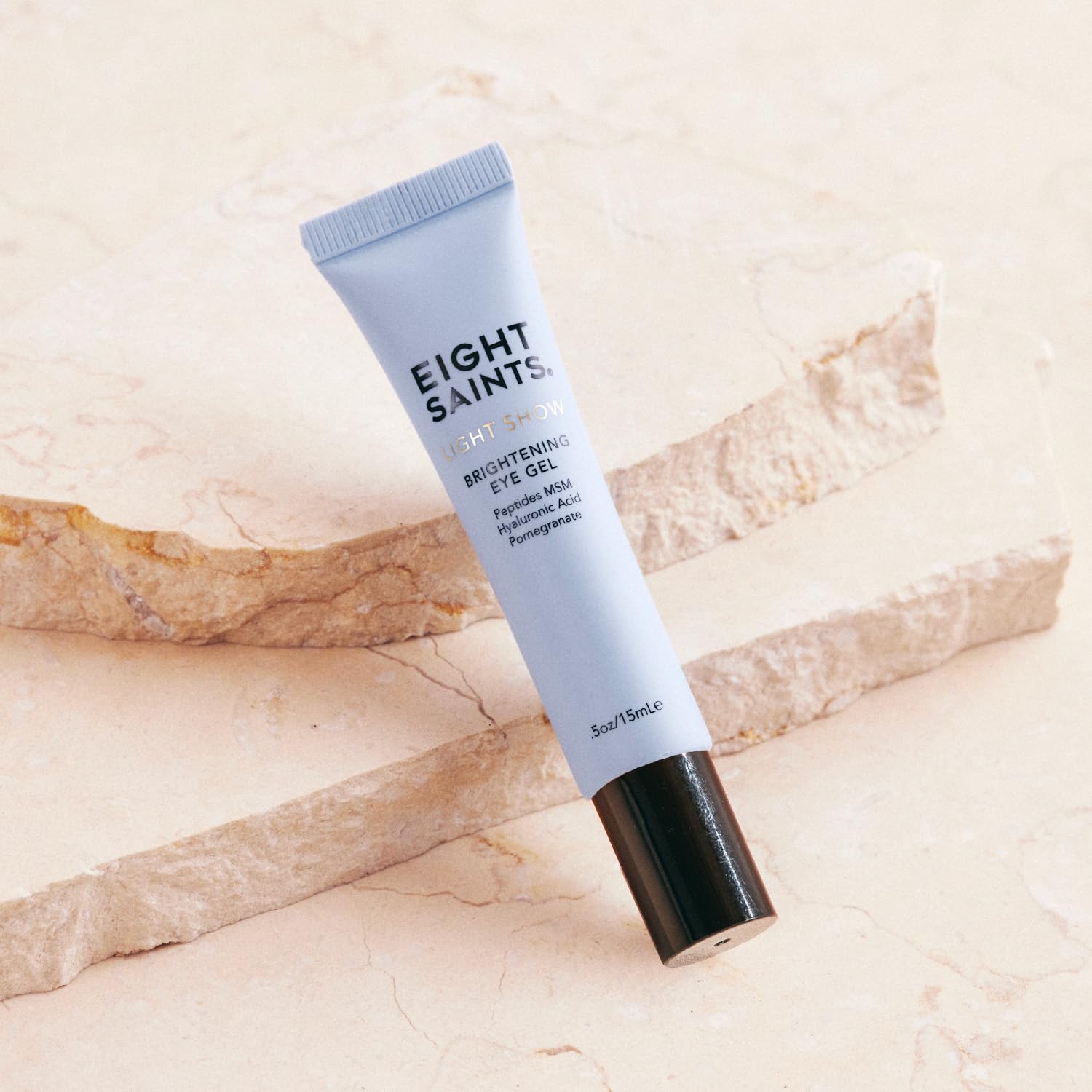 Eight Saints cooling applicator close-up demonstrating soothing contact and precision