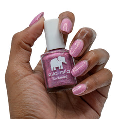 ella+mila Dragonfly applied on nails in lifestyle setting showing long-lasting shine