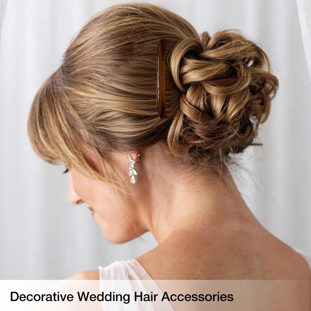 ELLOPH comb used in a half-up hairstyle providing discreet hold
