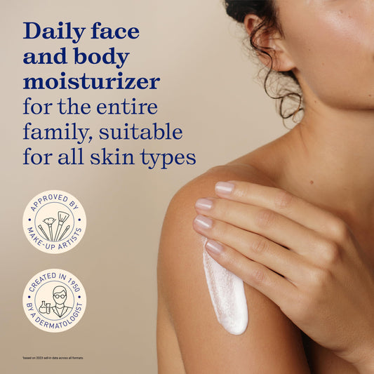 Embryolisse pump dispenser detail for controlled, mess-free application