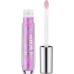 Essence Cosmetics four shades laid out displaying variety and styling flexibility benefit