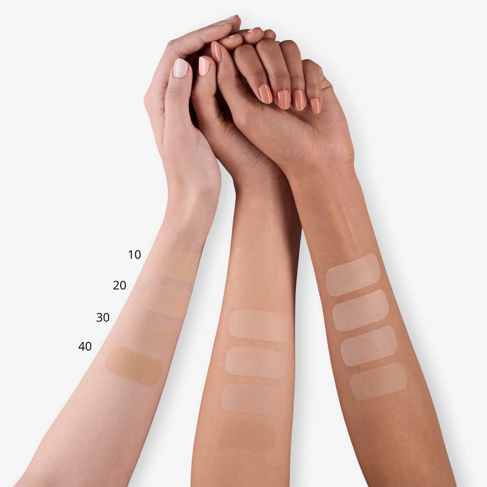 Essence concealer close-up texture highlighting creamy, lightweight formula