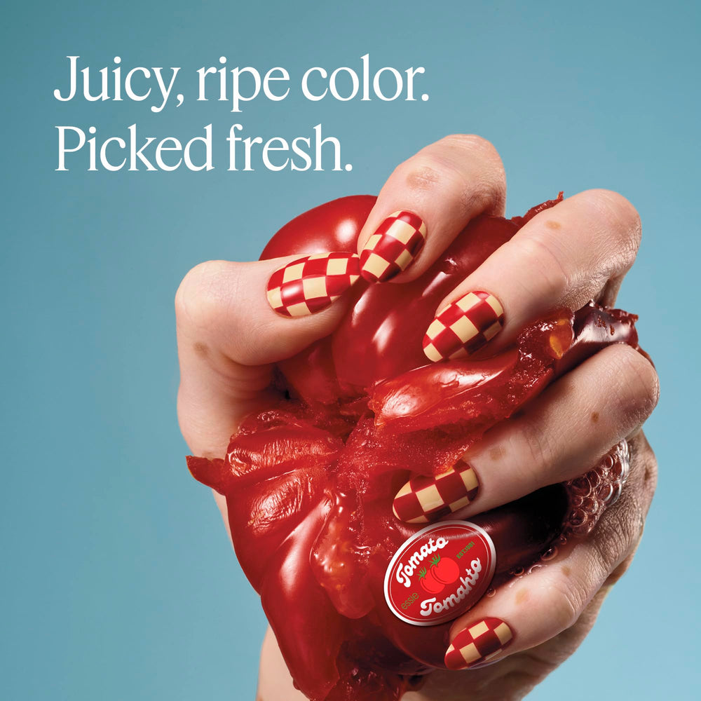 essie polish being applied to nails demonstrating easy glaze brush