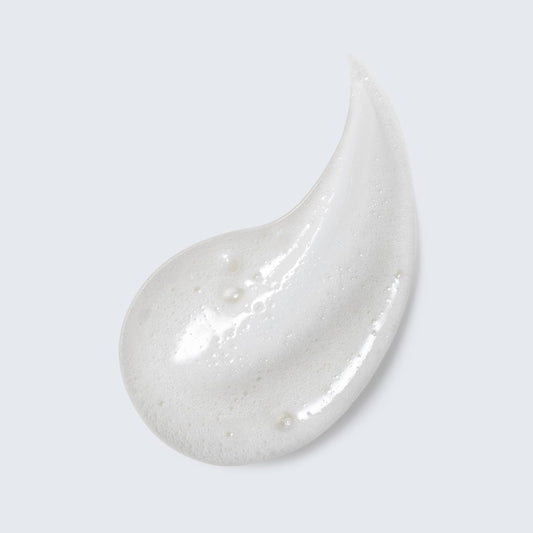 Estée Lauder cream texture close-up with smooth finish for gentle hydration