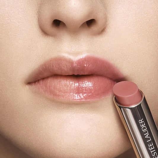 Estée Lauder close-up texture shot displaying smooth hyaluronic-rich glide and hydration benefit