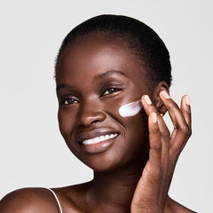 Estée Lauder cream texture closeup conveying rich hydration and smooth finish