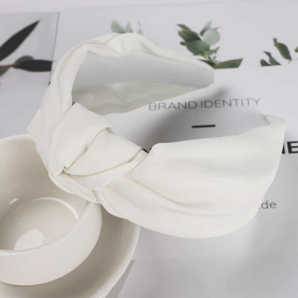 Etercycle headband beside ruler showing 13 cm diameter convenient size