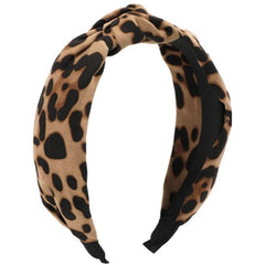 Etercycle headband worn during yoga for sweat-resistant hold and comfort