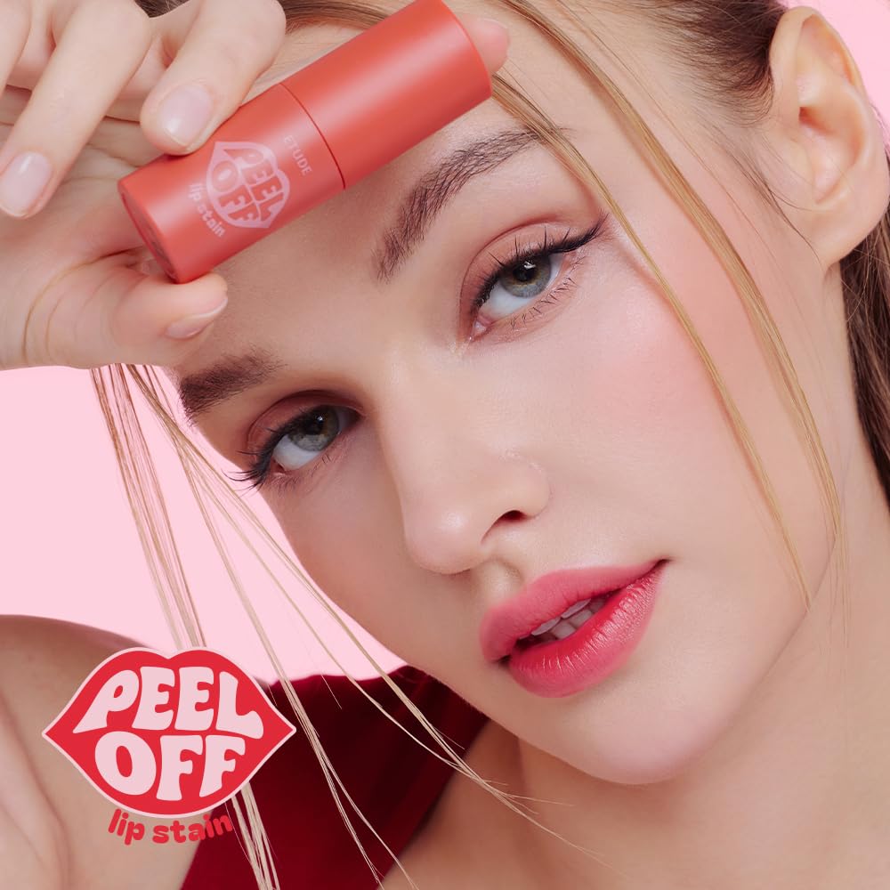 ETUDE precision arrow curve tip in use for controlled lip application