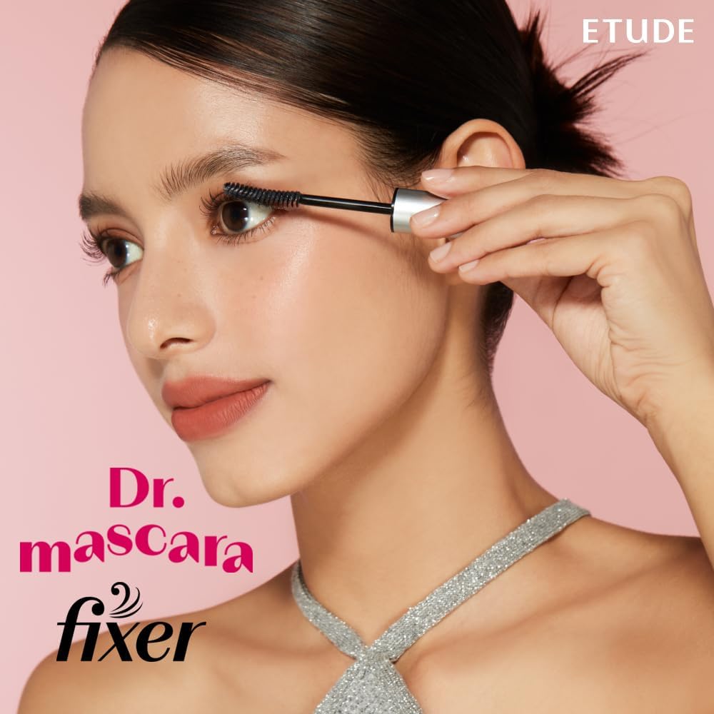 ETUDE Dr. Mascara Fixer clear gel texture on fingertip illustrating smooth coating benefit
