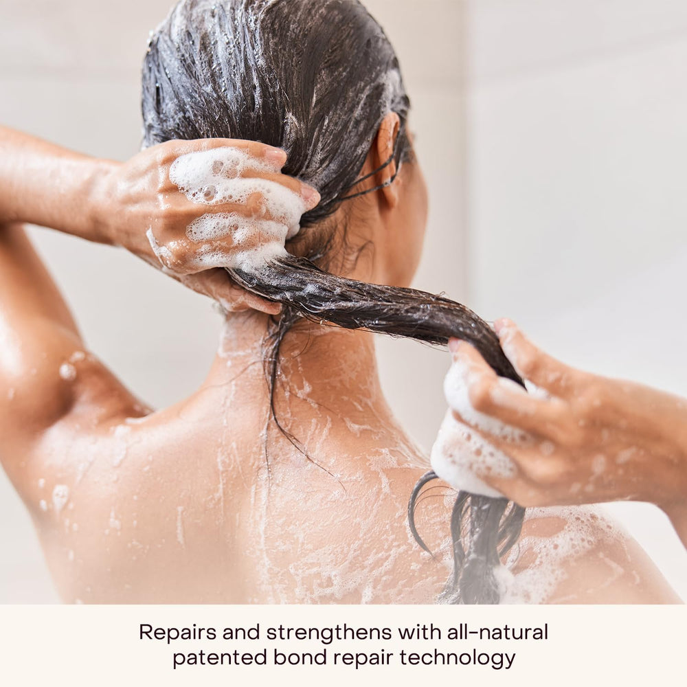 Everist deep conditioner cream shot shows rich texture for intense hydration