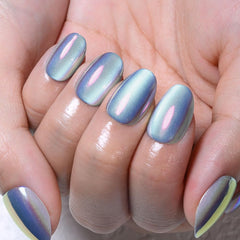 evpct close-up of cat eye chrome stripe, showcases depth and shimmer