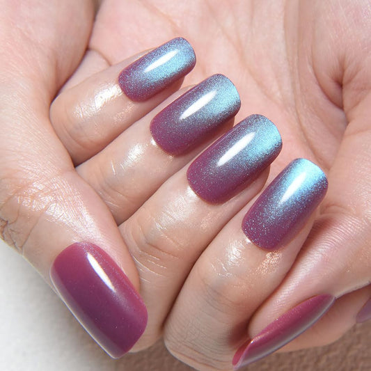 evpct close-up of cat eye stripe showing reflective detail benefit: visible iridescent shimmer
