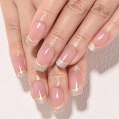 evpct close-up of gold line and cat-eye detail, highlighting refined sparkle