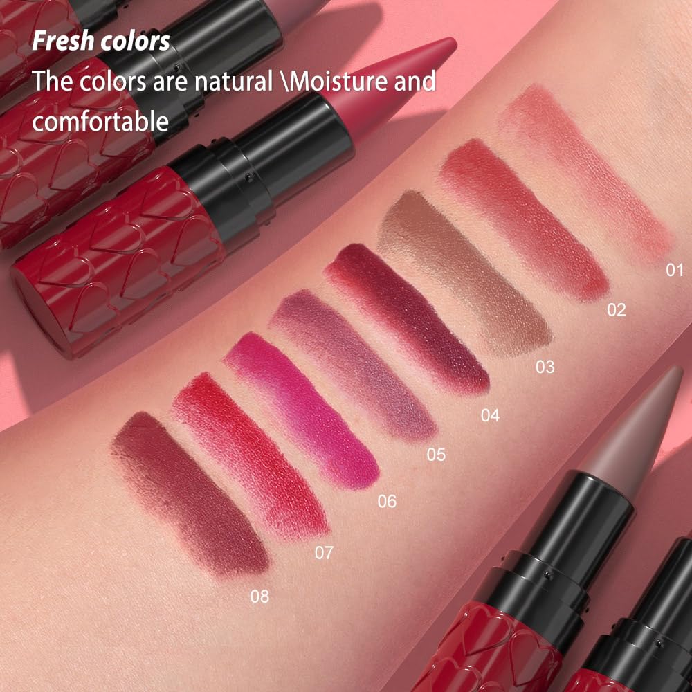 evpct product in use creating ombré on lips for blended finish benefit