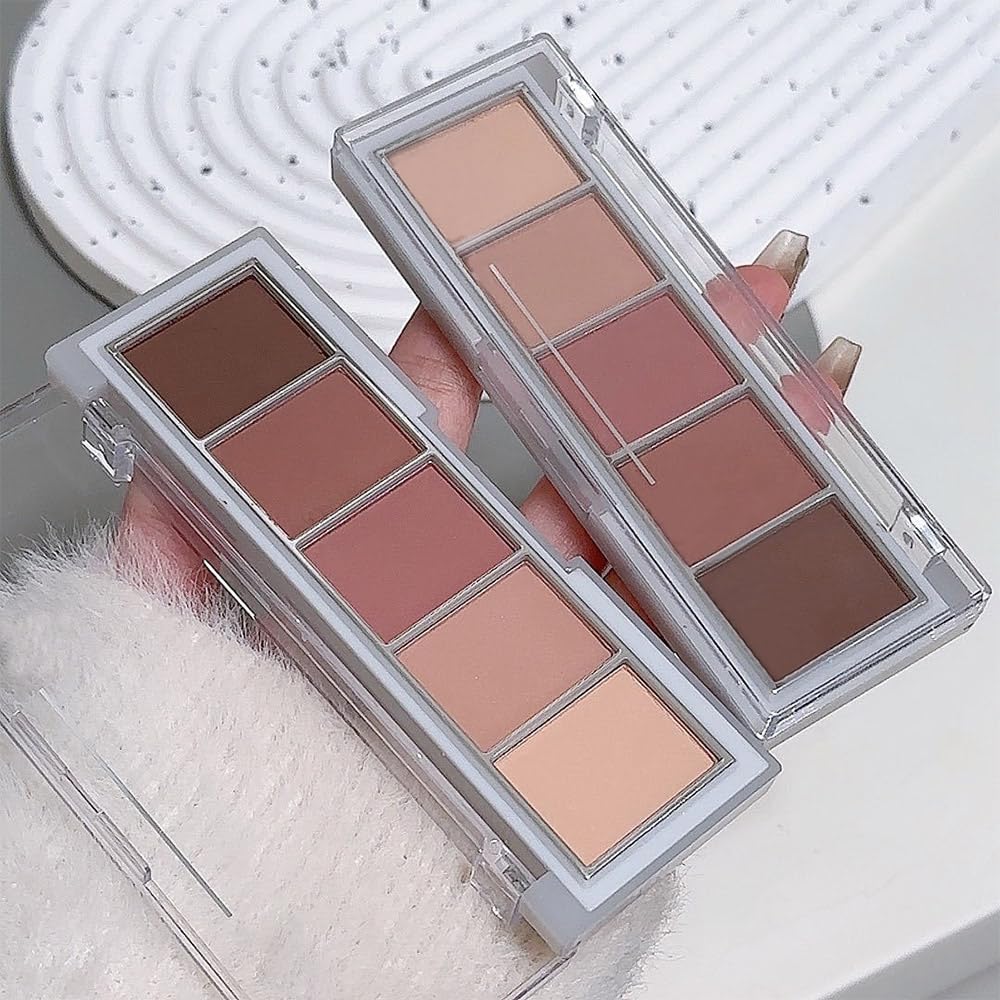 evpct palette in a purse for travel-ready matte looks and quick touch-ups