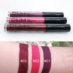 evpct red rose lipstick on lips delivering classic vibrant coverage
