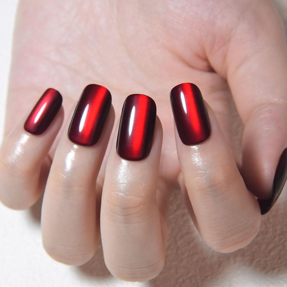 evpct press-on nails in hand demonstrating scale and easy wear