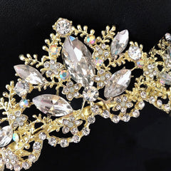 Exacoo tiara packaged as gift highlighting presentation and ready-gift appeal