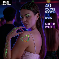 Fandamei close-up texture of creamy glitter gel showing smooth application and adhesion benefit