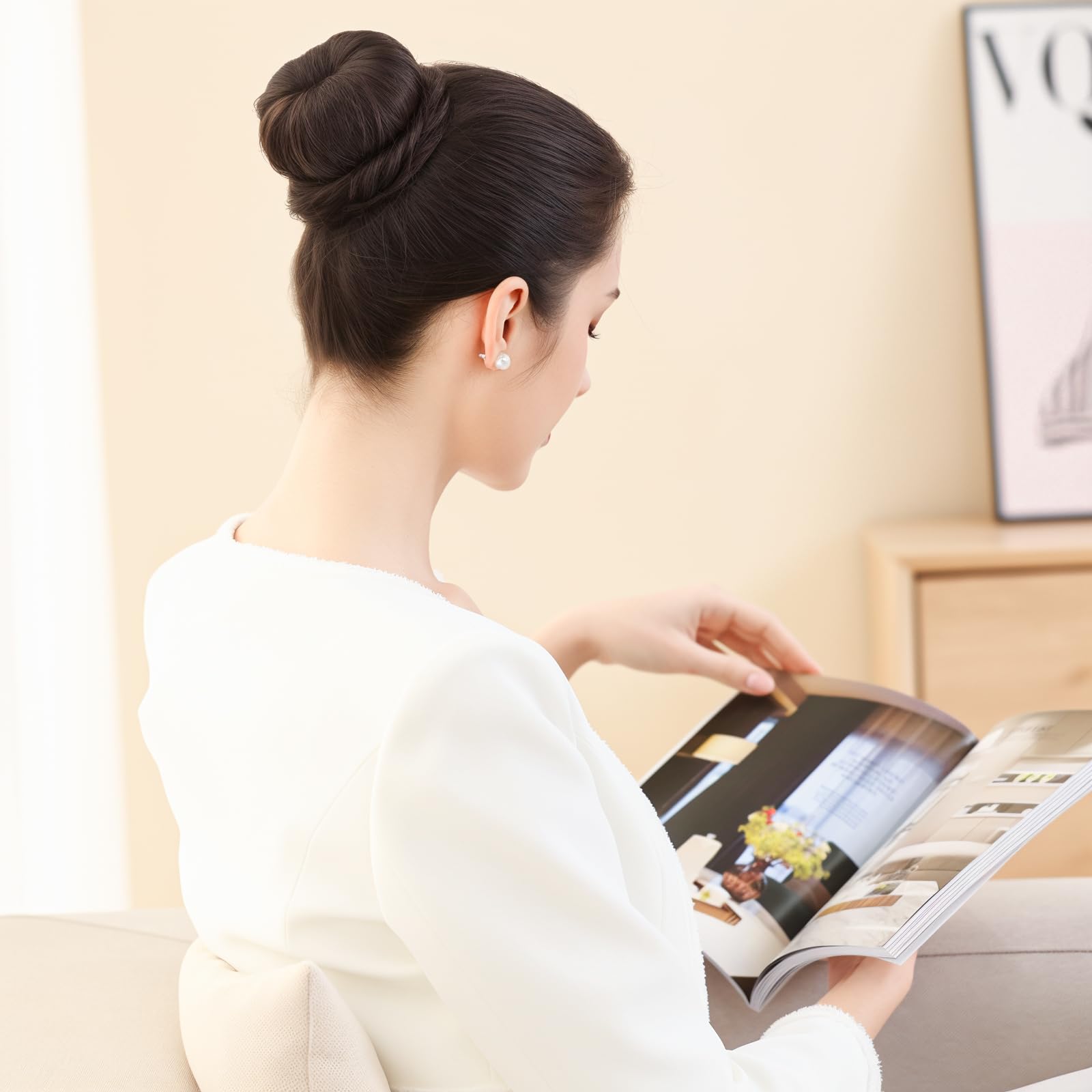 Fandamei lifestyle wedding updo styling illustrating elegant, event-ready hairdos