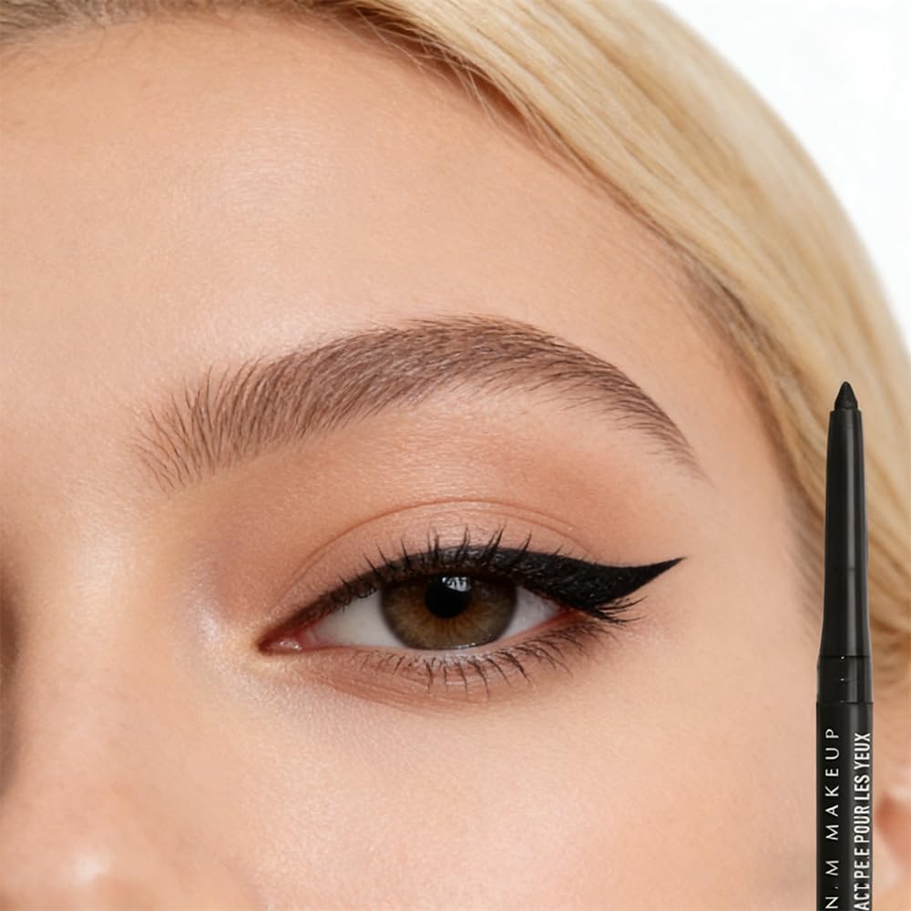 FangTangDI pencil applied and gently smudged to create blended eye looks