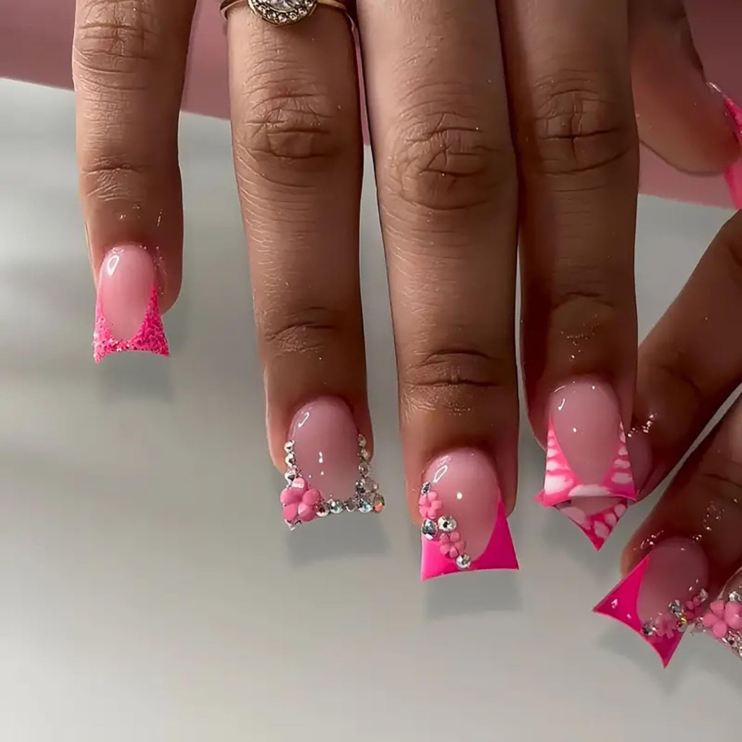 FIEONCIY duck-shaped press-on nails front set showing full coverage benefit