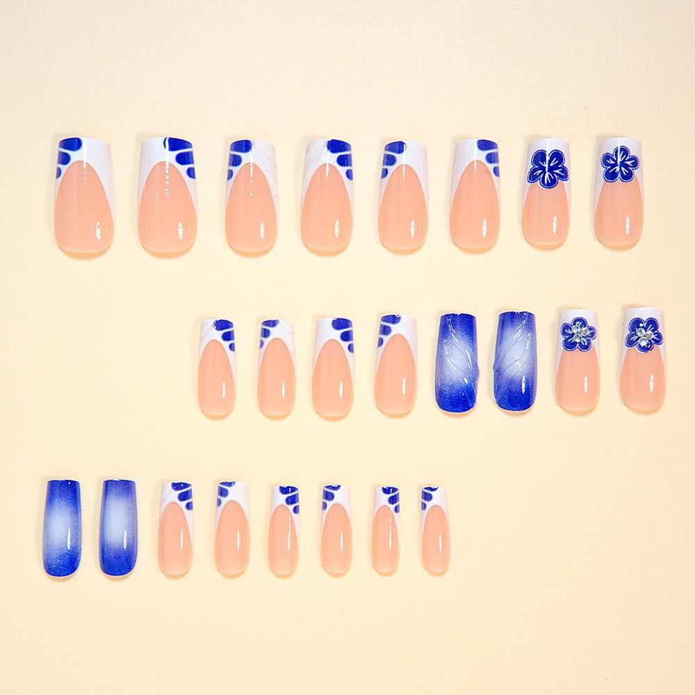FIEONCIY nails in hand to show medium-length scale and realistic fit benefit