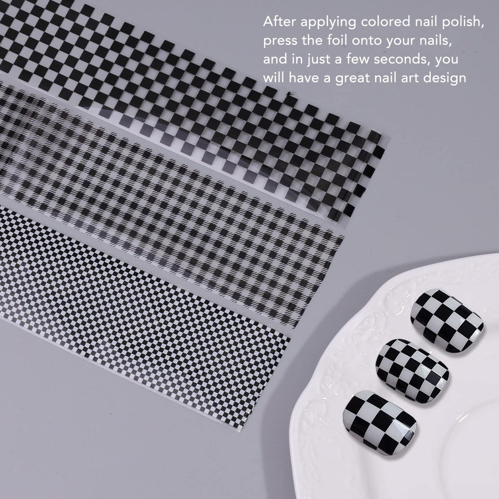 FILFEEL hand applying foil transfer to nail demonstrating quick salon-style result