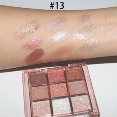 FLYEEO model applying glitter shade to lid for sparkle and long-wear finish