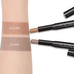 FOCALLURE shade pairing on swatch illustrating complementary warm and cool tones