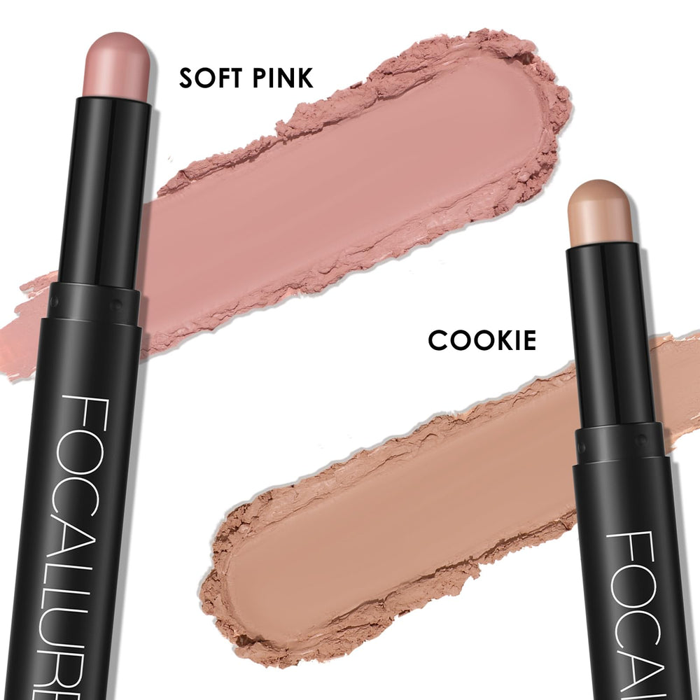 FOCALLURE compact set next to travel bag demonstrating portability and space-saving makeup benefit