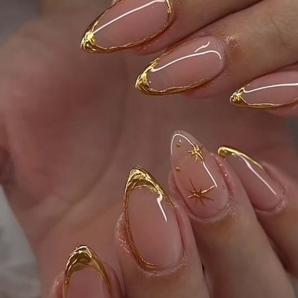 Foccna front packaging showing 24-piece almond set and accessories, quick manicure benefit
