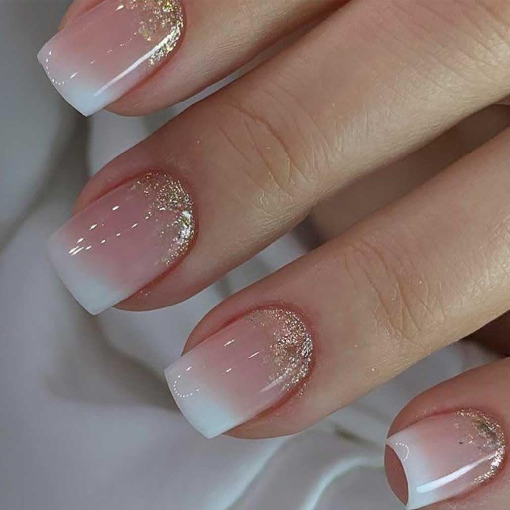 Foccna front packaging showing 24-piece ombré nails and benefits