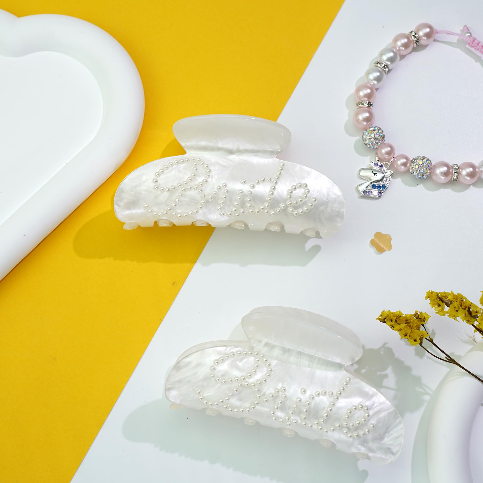Fohufo clip styled at a bachelorette celebration showcasing festive, camera-ready accessory