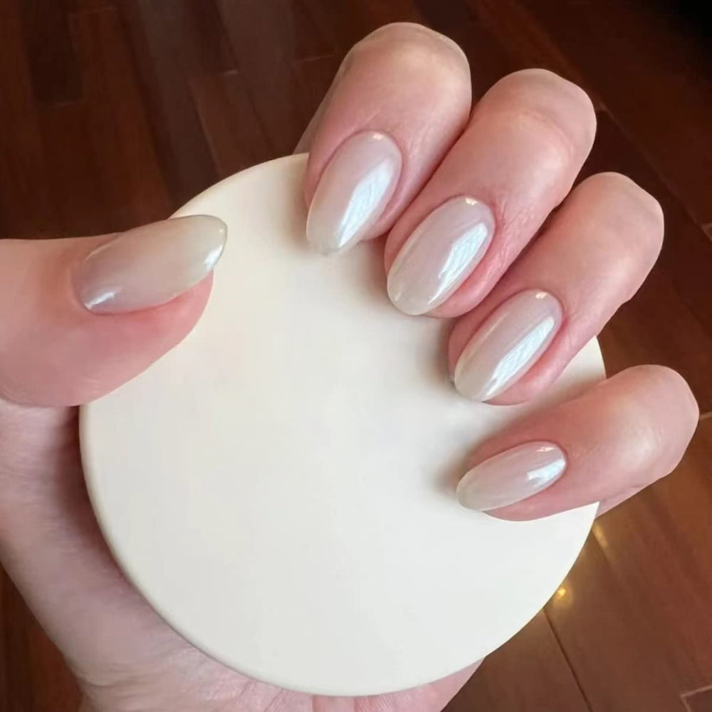 Fokostar side-by-side before and after nail demonstrating dramatic shimmer
