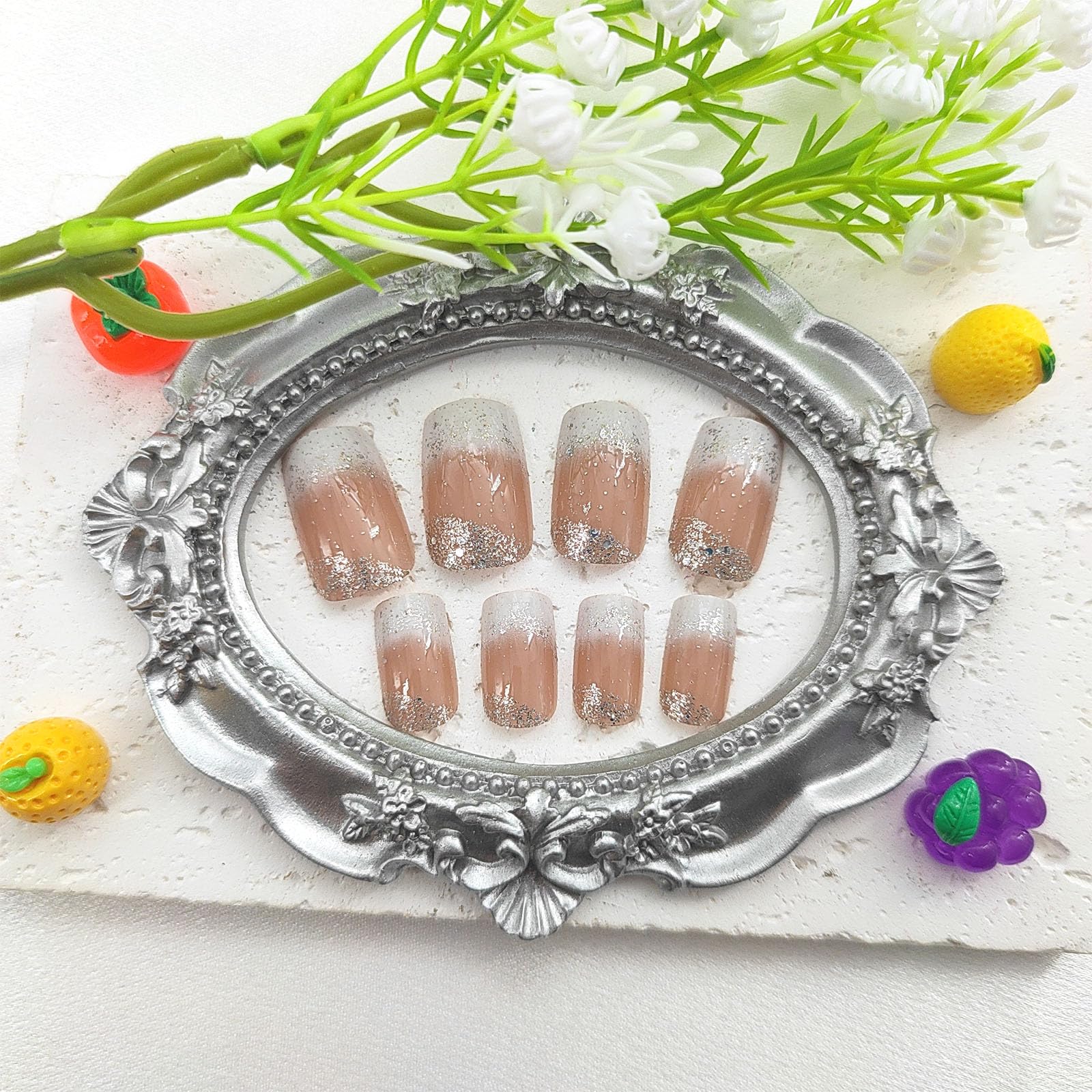 FOLONRAL closeup of white brown ombre with glitter highlighting versatile style