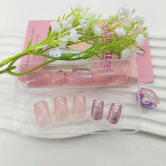 FOLONRAL lifestyle image of hands wearing nails demonstrating instant polished look