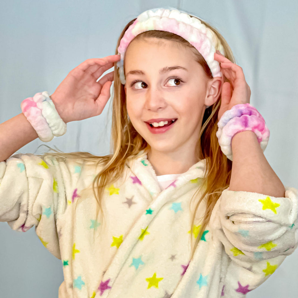 FROG SAC headband on model showing comfortable hair control